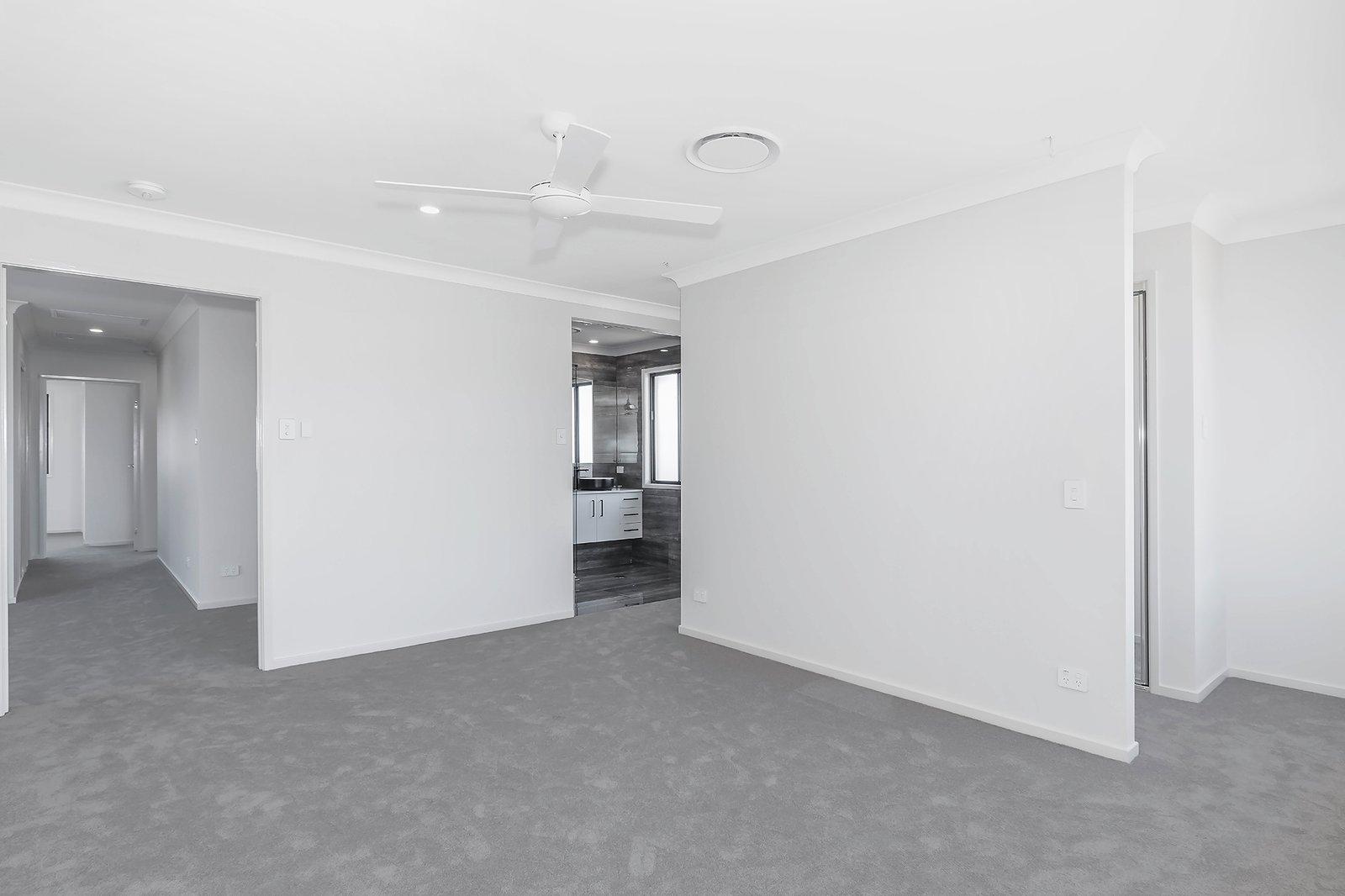 13 Lovat Street HELENSVALE 5