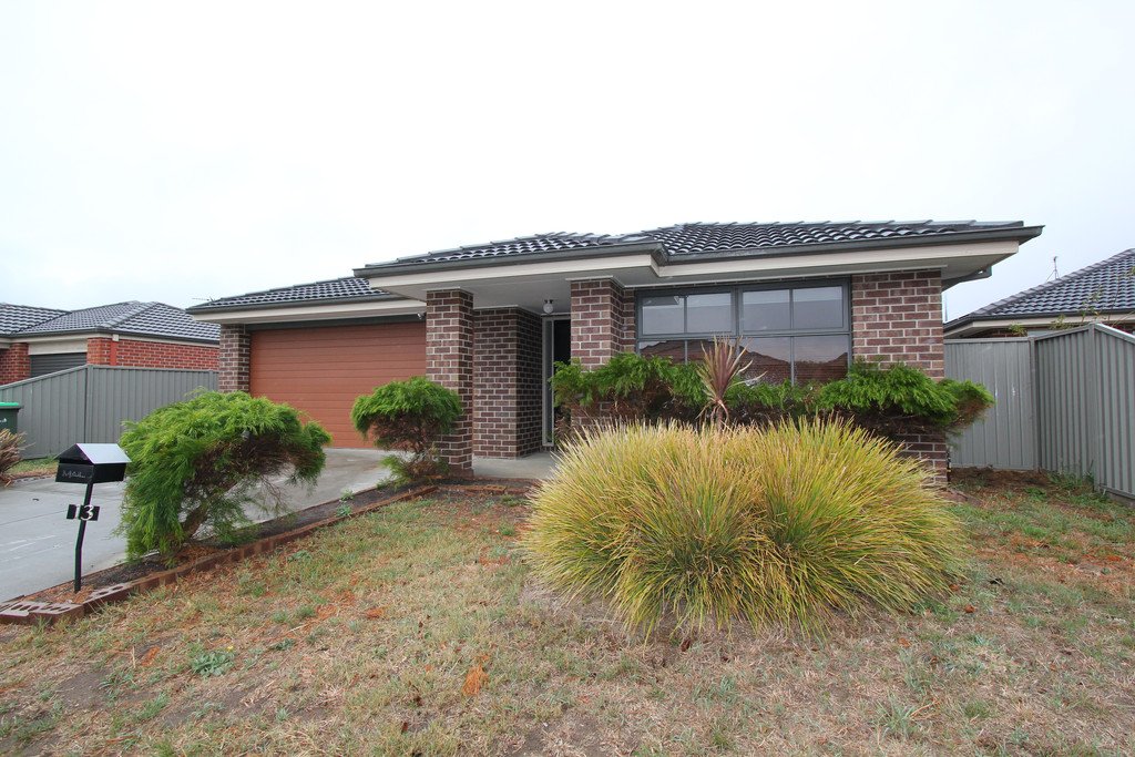 13 Macquarie Close DELACOMBE 1