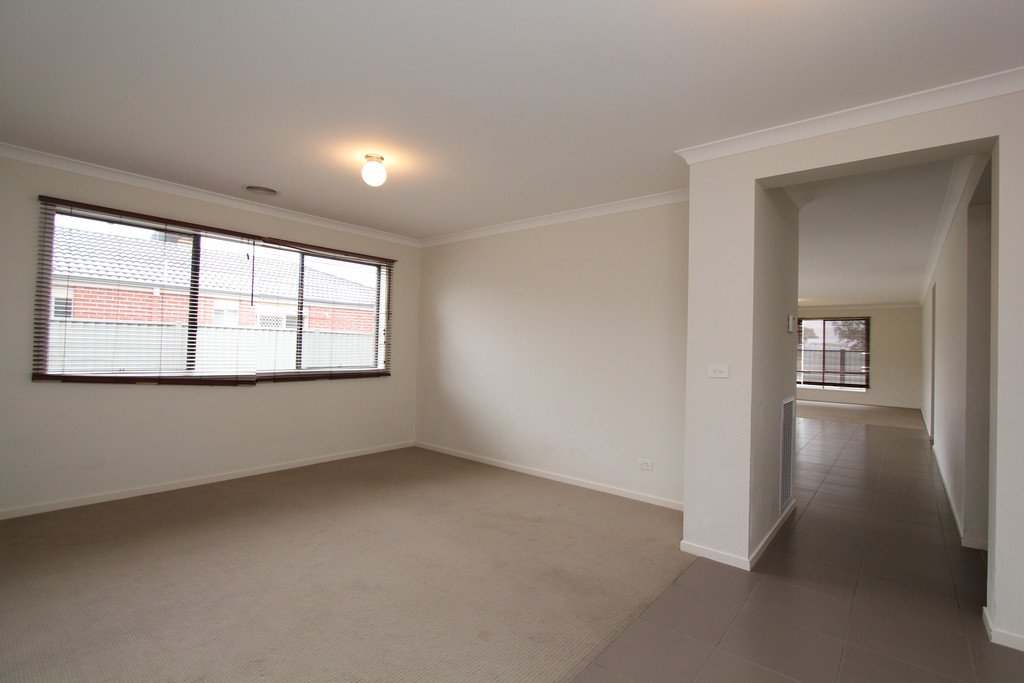 13 Macquarie Close DELACOMBE 5