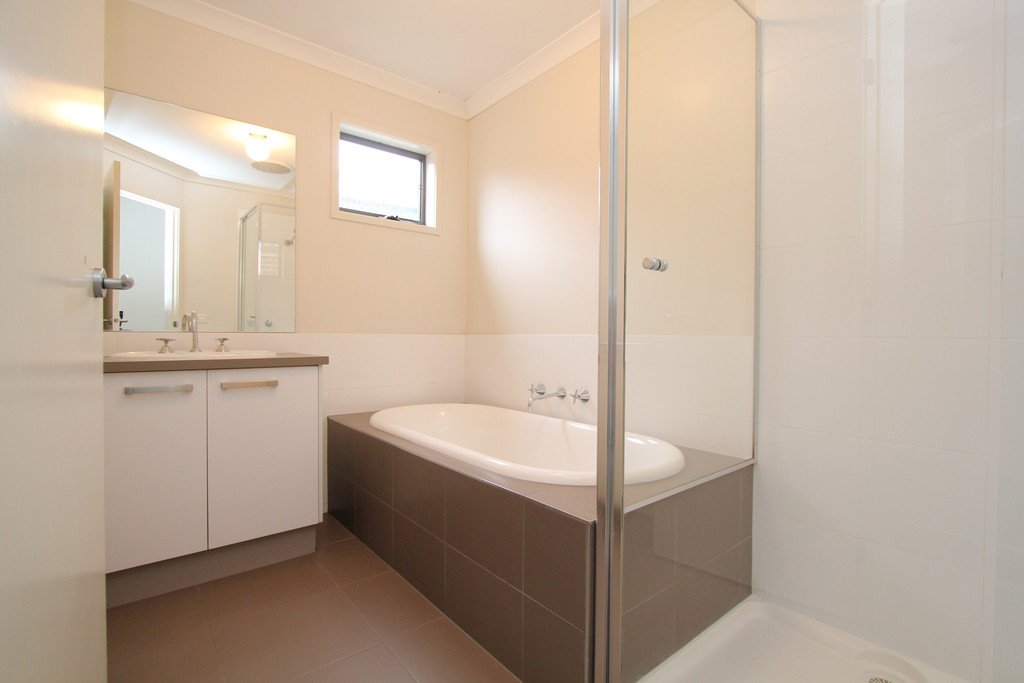 13 Macquarie Close DELACOMBE 11