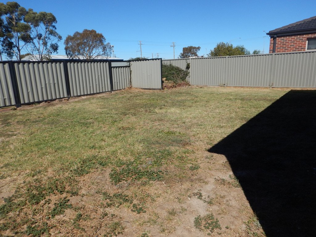 13 Macquarie Close DELACOMBE 14