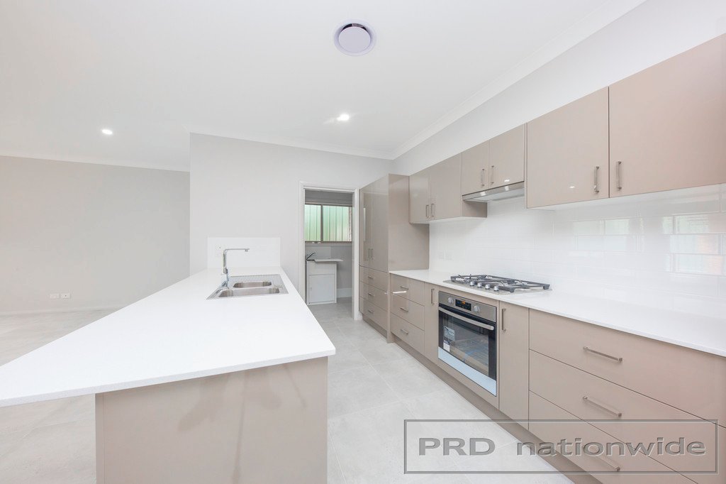 13 Magnetic Drive ASHTONFIELD 4