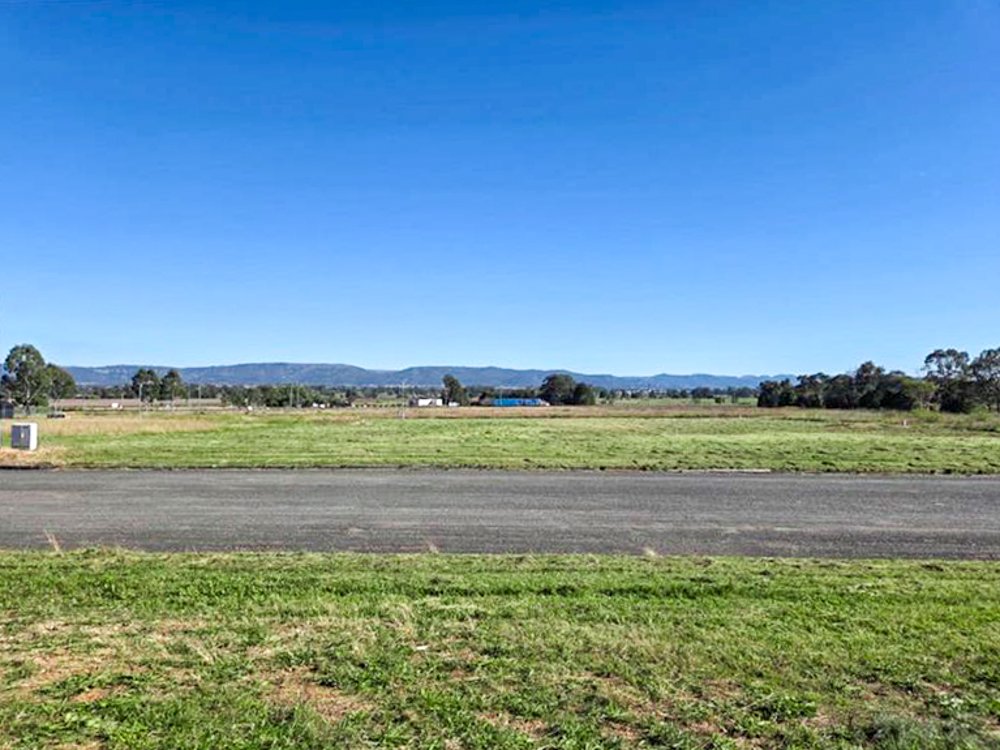 13 Makybe Diva Street SCONE 3