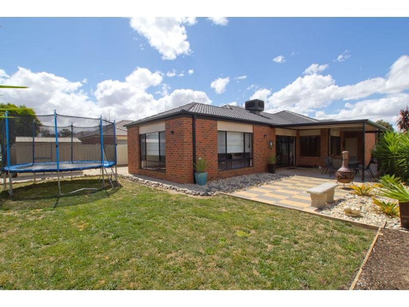 13 Manna Gum Drive EPSOM 11