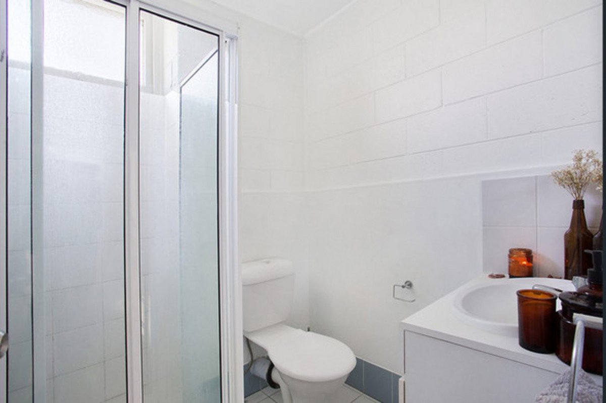 1/3 Margaret Avenue Broadbeach 7