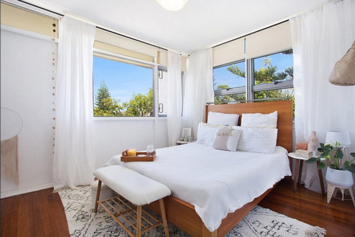 1/3 Margaret Avenue Broadbeach 4