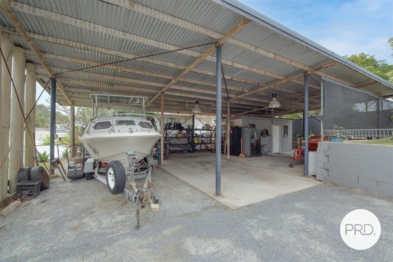 13 Marina Avenue BOYNE ISLAND 9