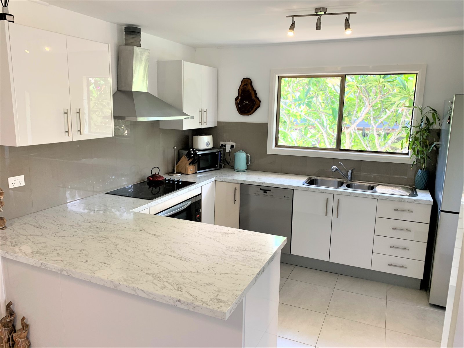 13 Marina Avenue BOYNE ISLAND 11