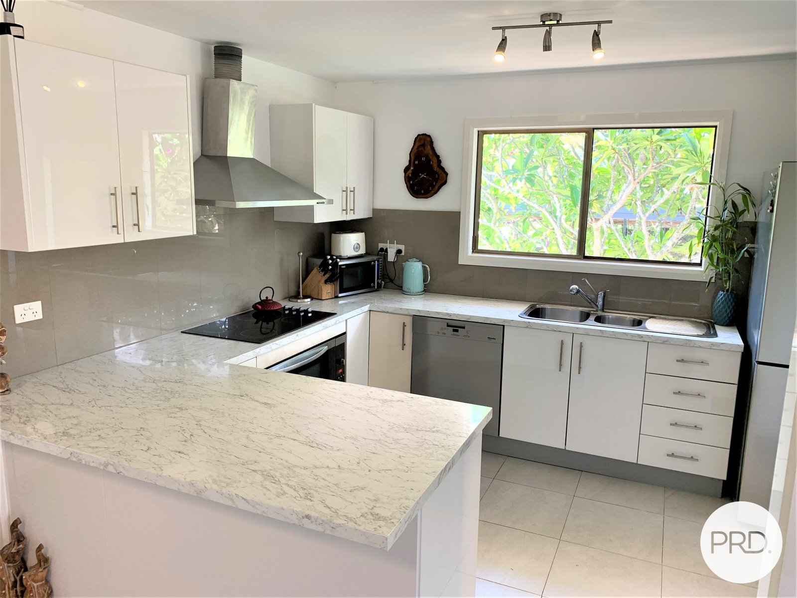 13 Marina Avenue BOYNE ISLAND 2