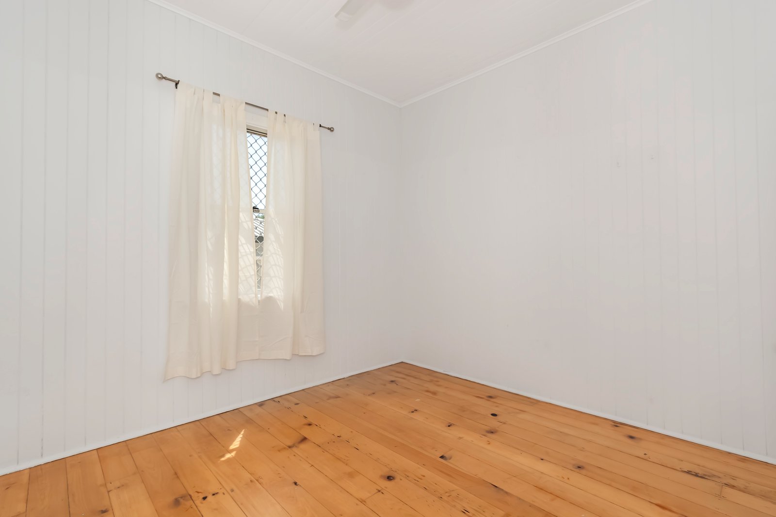 13 Mattocks Road BURLEIGH WATERS 5