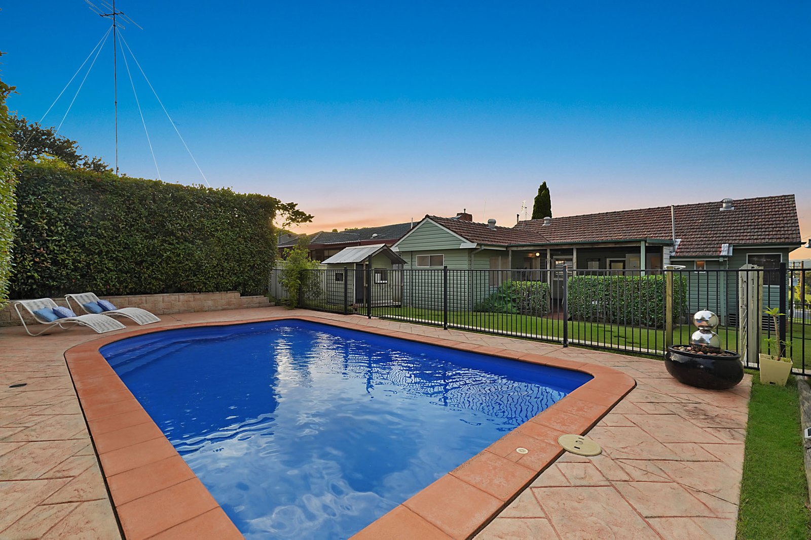 13 Mawson Avenue EAST MAITLAND 24