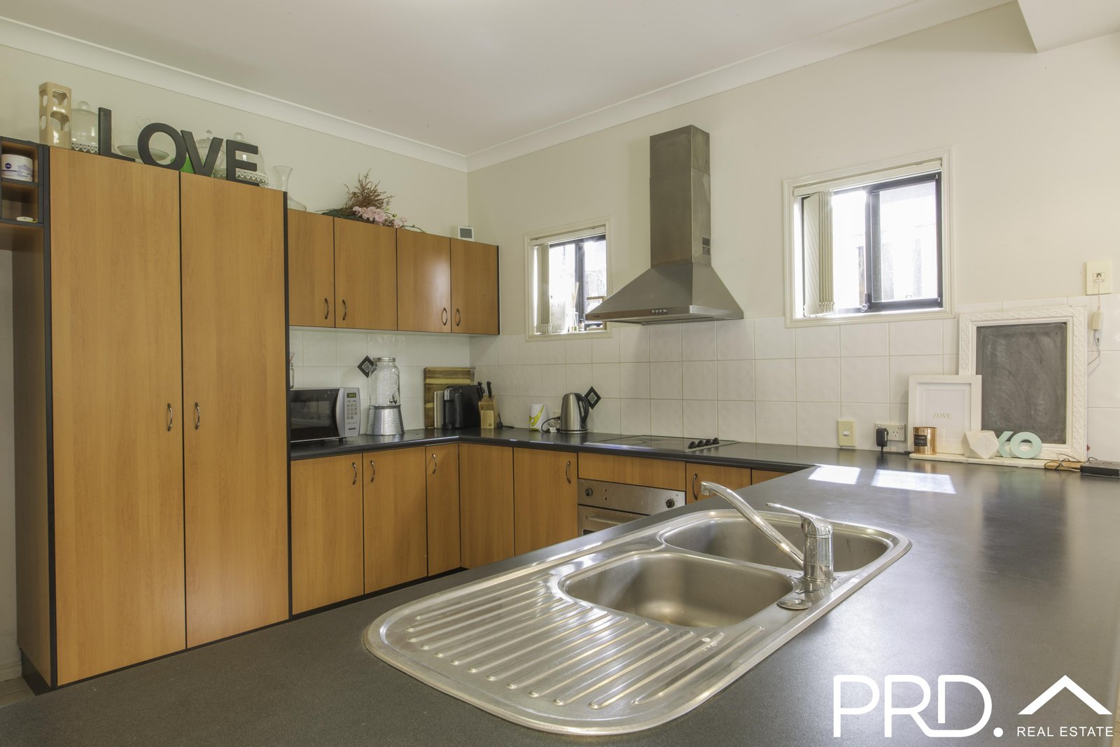 13 Menton Avenue VARSITY LAKES 3