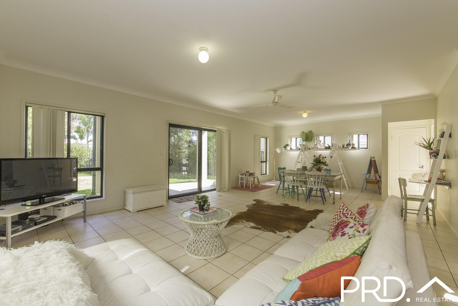 13 Menton Avenue VARSITY LAKES 5