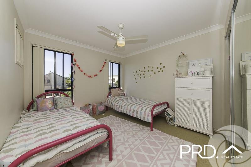 13 Menton Avenue VARSITY LAKES 12