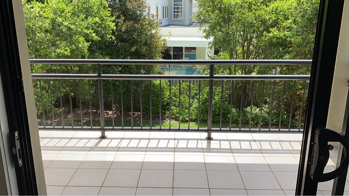 13 Menton Avenue VARSITY LAKES 17