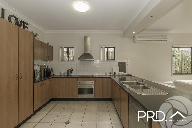 13 Menton Avenue VARSITY LAKES 2