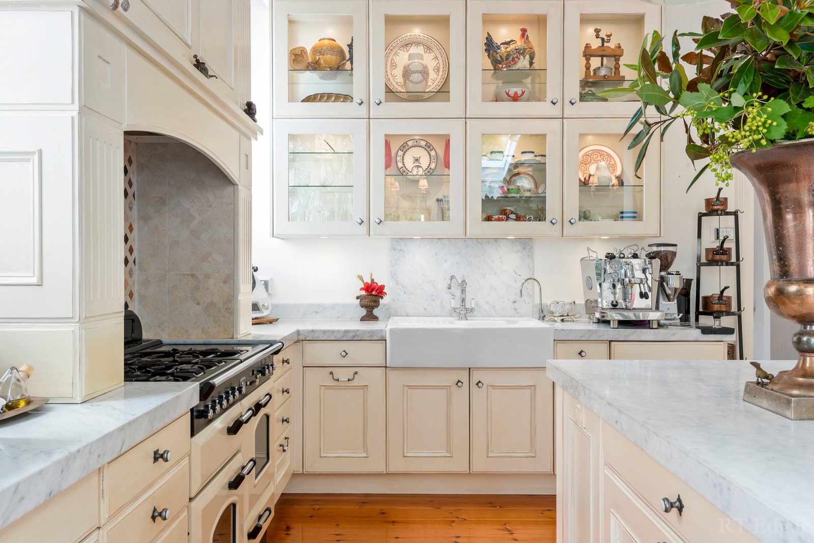 Real Estate and Property in 13 Mercer Street, Queenscliff, VIC