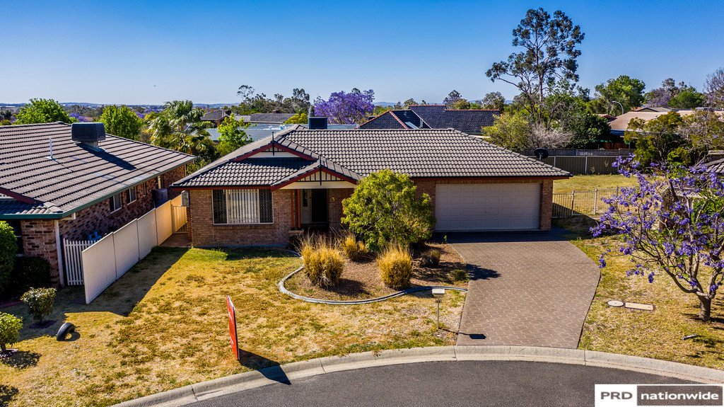 13 Minimbah Close TAMWORTH 1