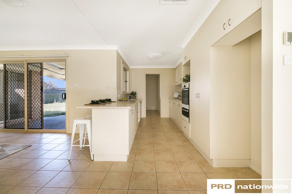13 Minimbah Close TAMWORTH 11