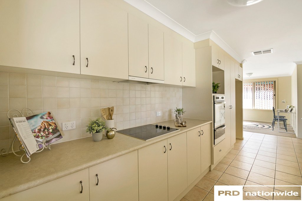 13 Minimbah Close TAMWORTH 12