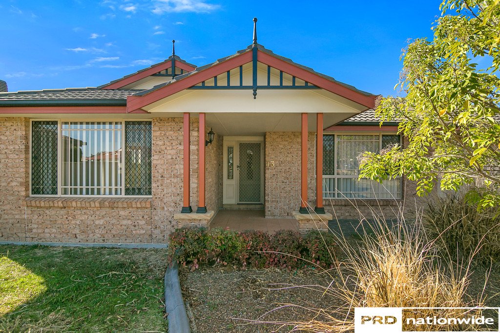 13 Minimbah Close TAMWORTH 24