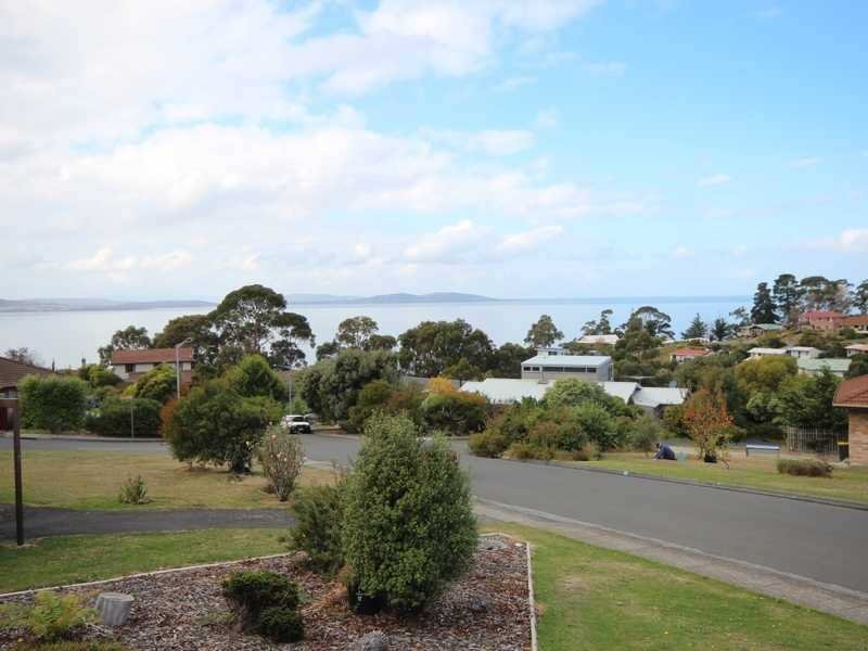 13 Mirramar Park BLACKMANS BAY 6