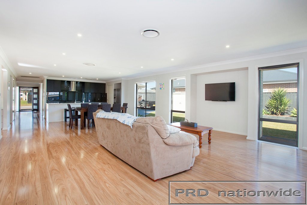 13 Mistfly St  CHISHOLM 12