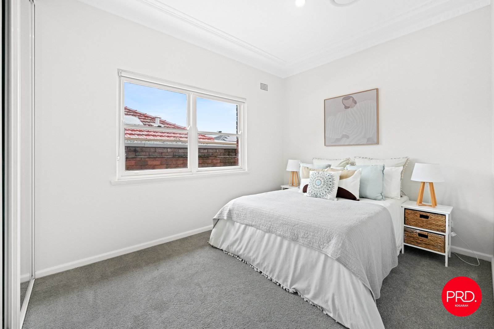 13 Moorefield Avenue KOGARAH 8