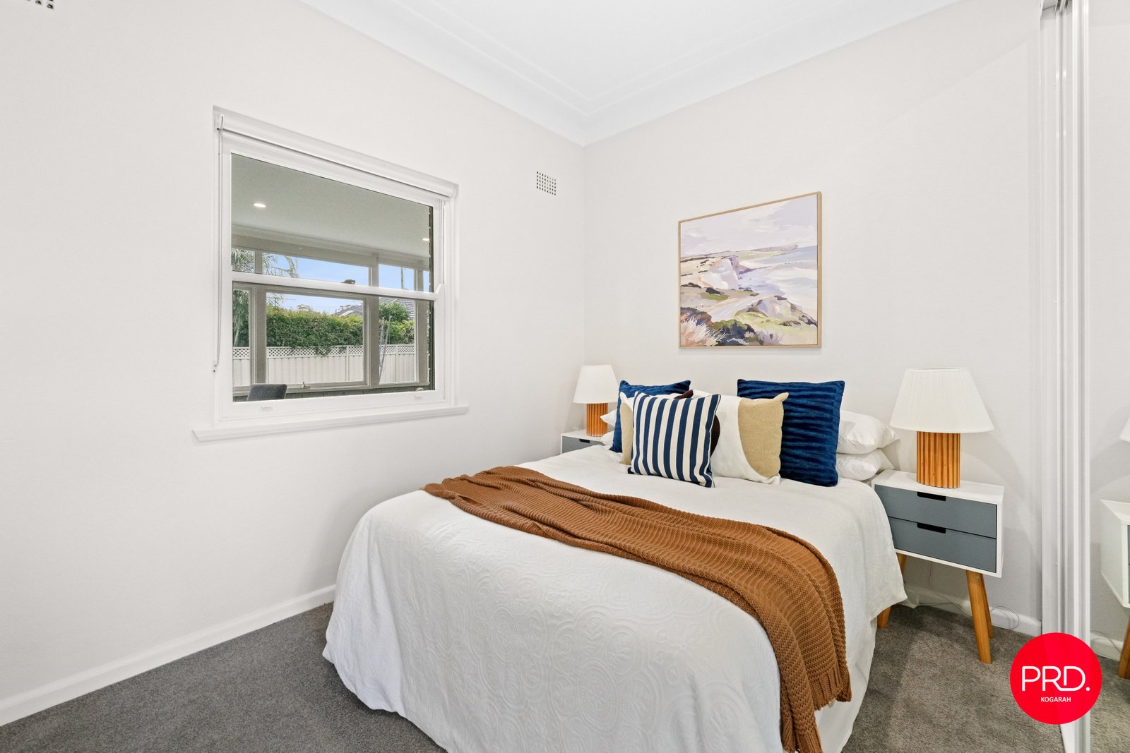 13 Moorefield Avenue KOGARAH 10