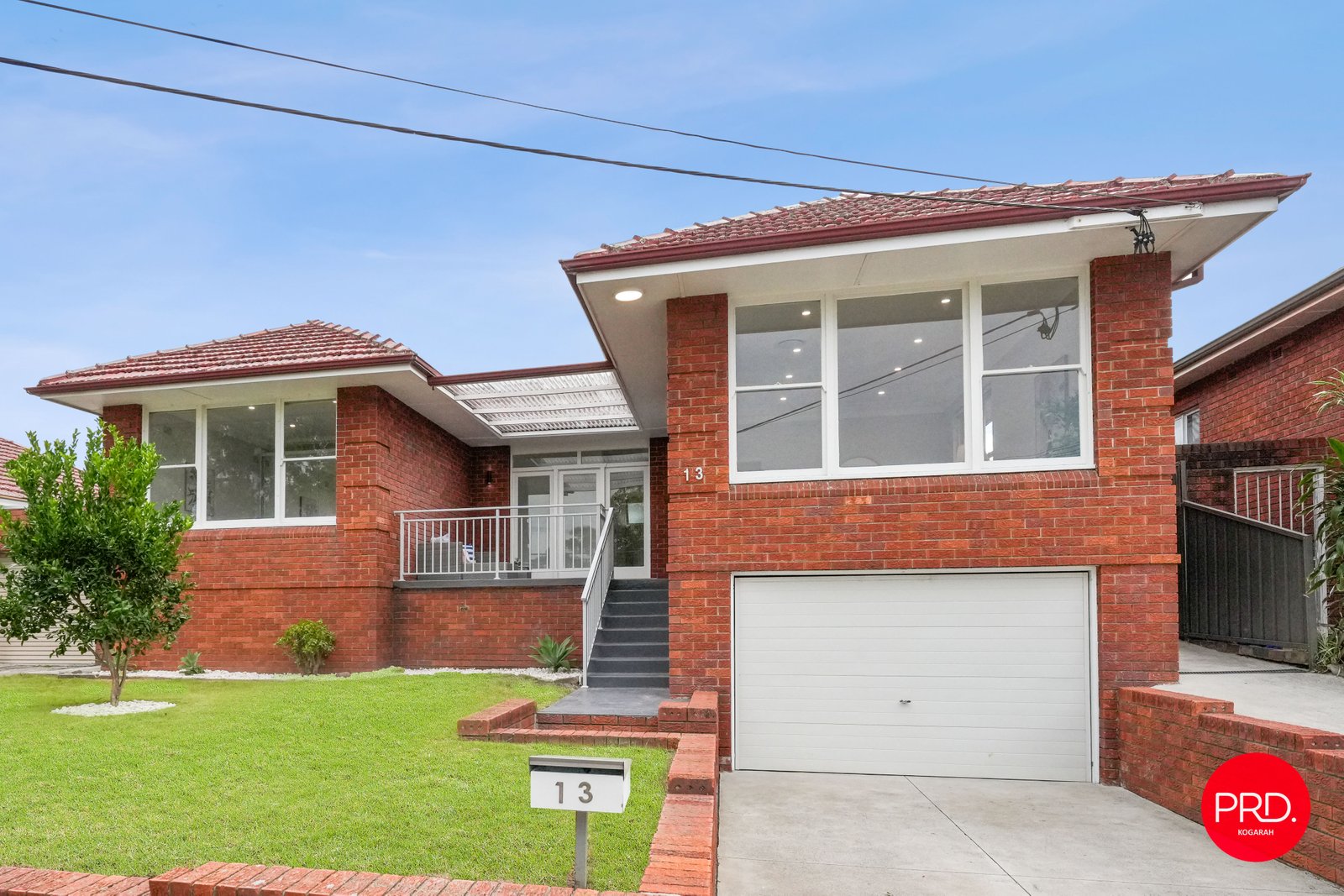 13 Moorefield Avenue KOGARAH 18