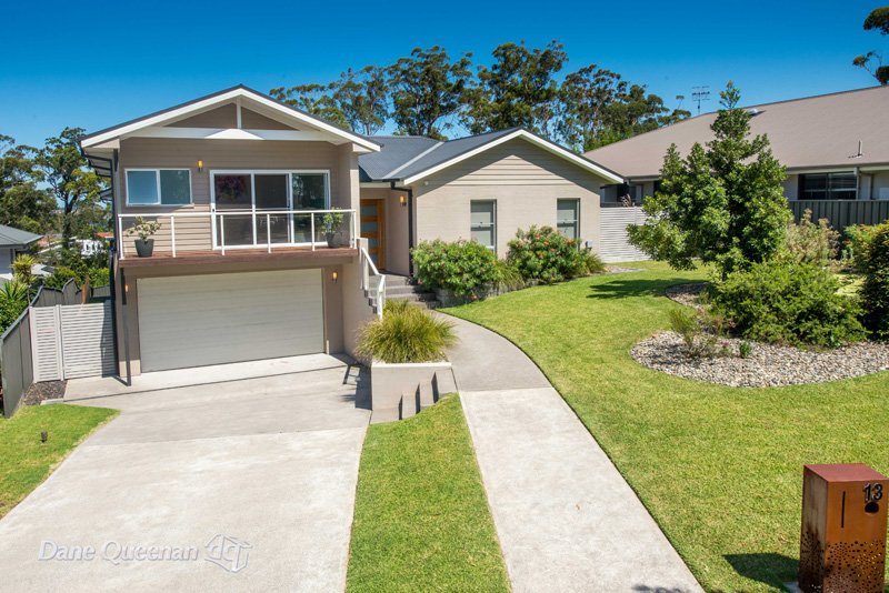 13 Mooring Avenue CORLETTE 1