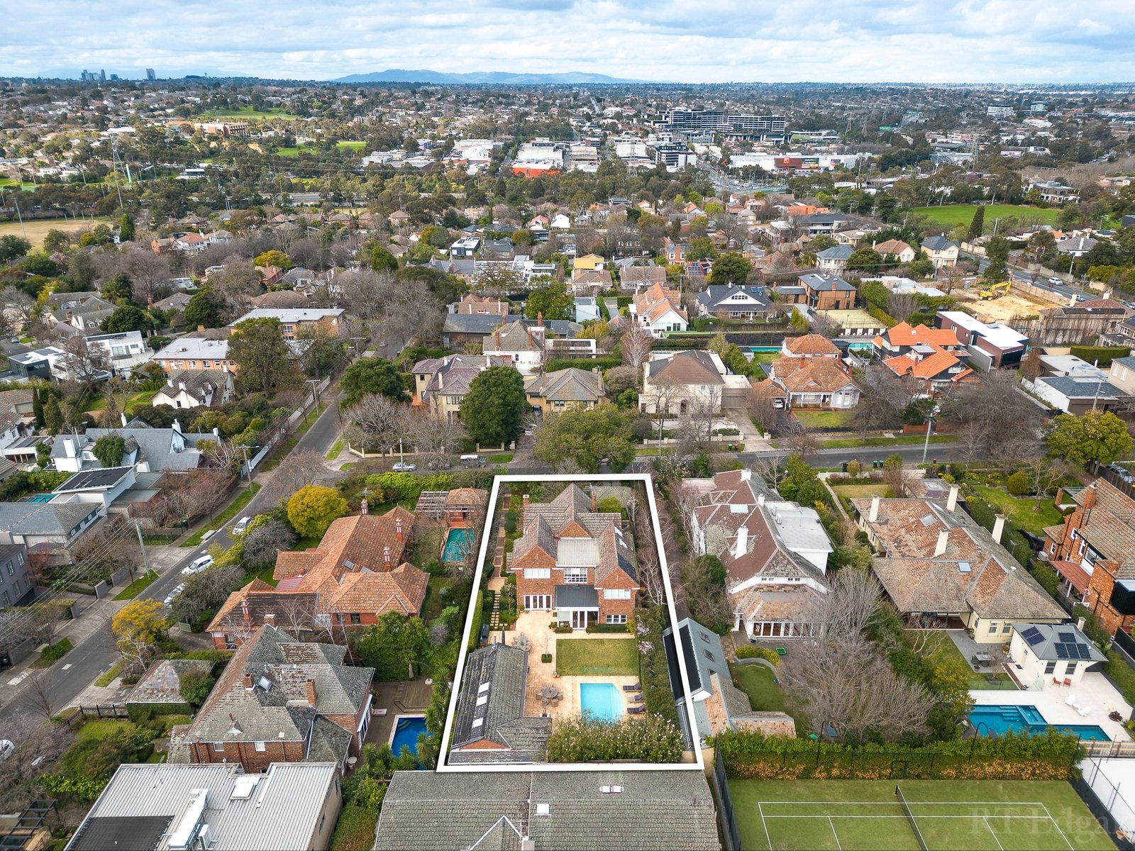 Real Estate and Property in 13 Moralla Road, Kooyong, VIC