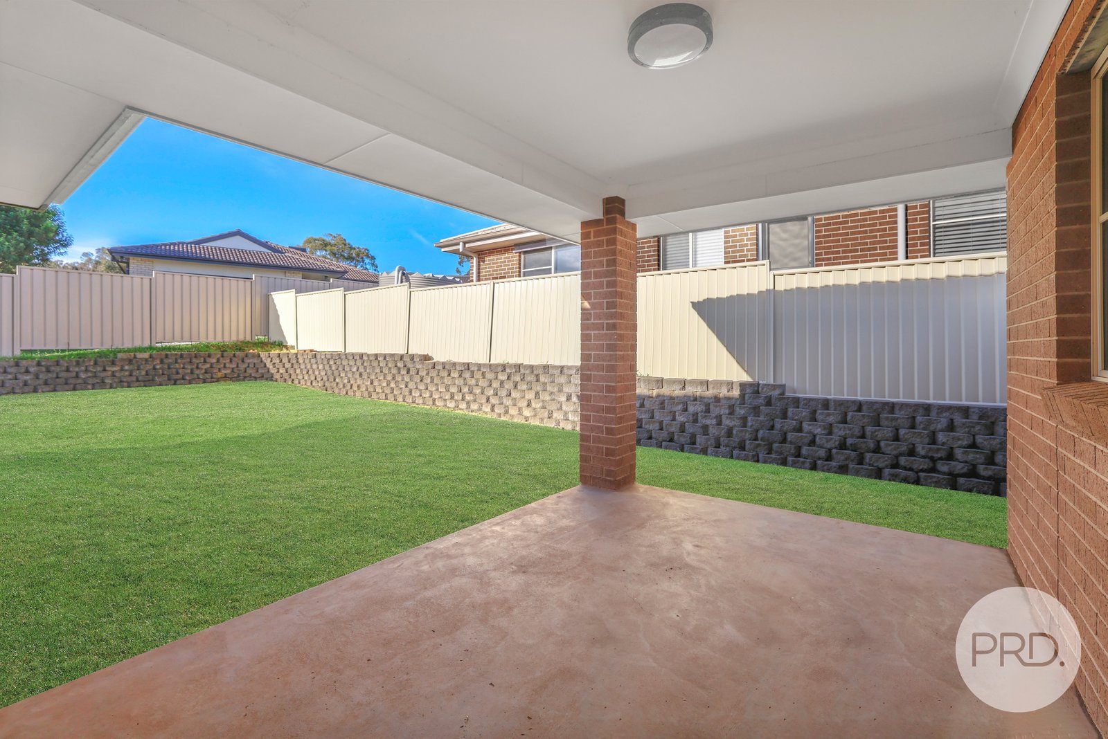13 Mountain Gum Road TAMWORTH 16