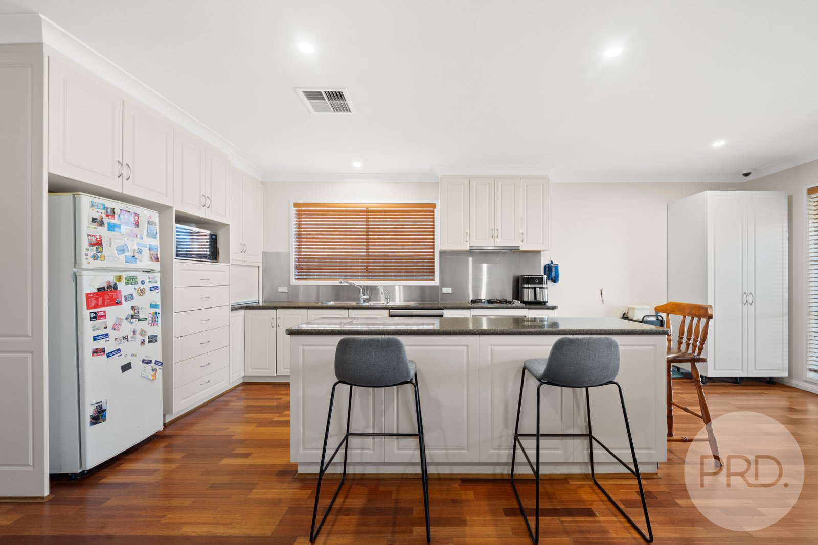 13 Myall Crescent LAKE ALBERT 4