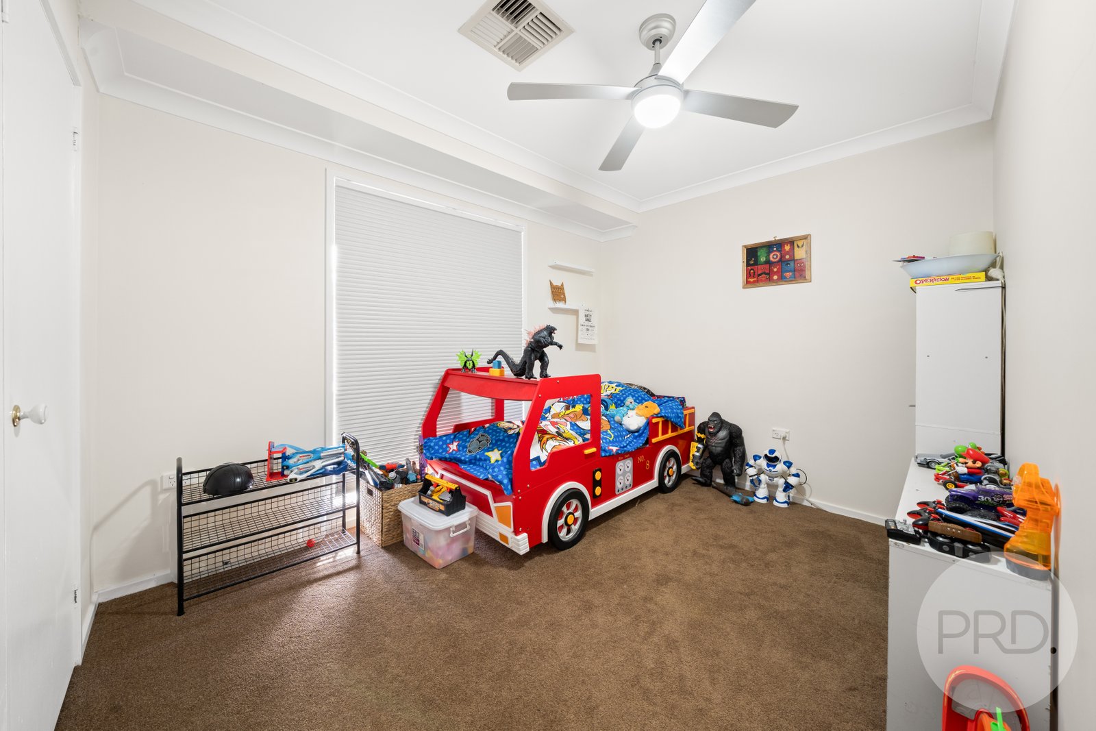 13 Myall Crescent LAKE ALBERT 11