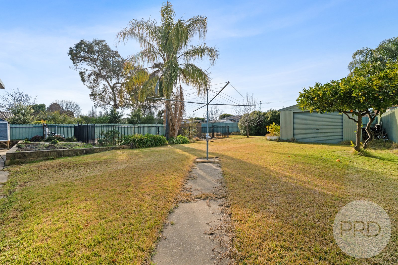 13 Myall Crescent LAKE ALBERT 18