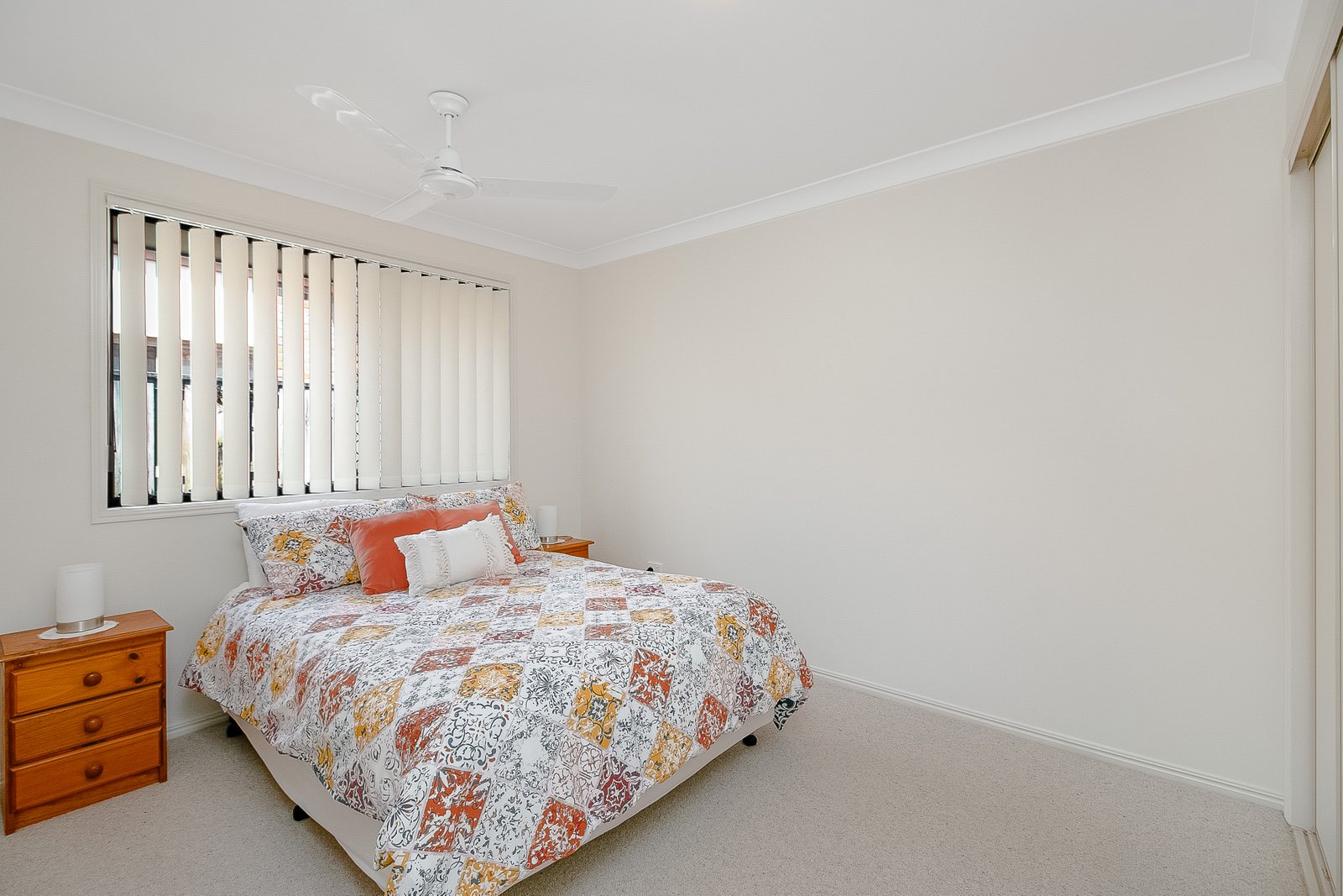 13 Narara Crescent BANORA POINT 8