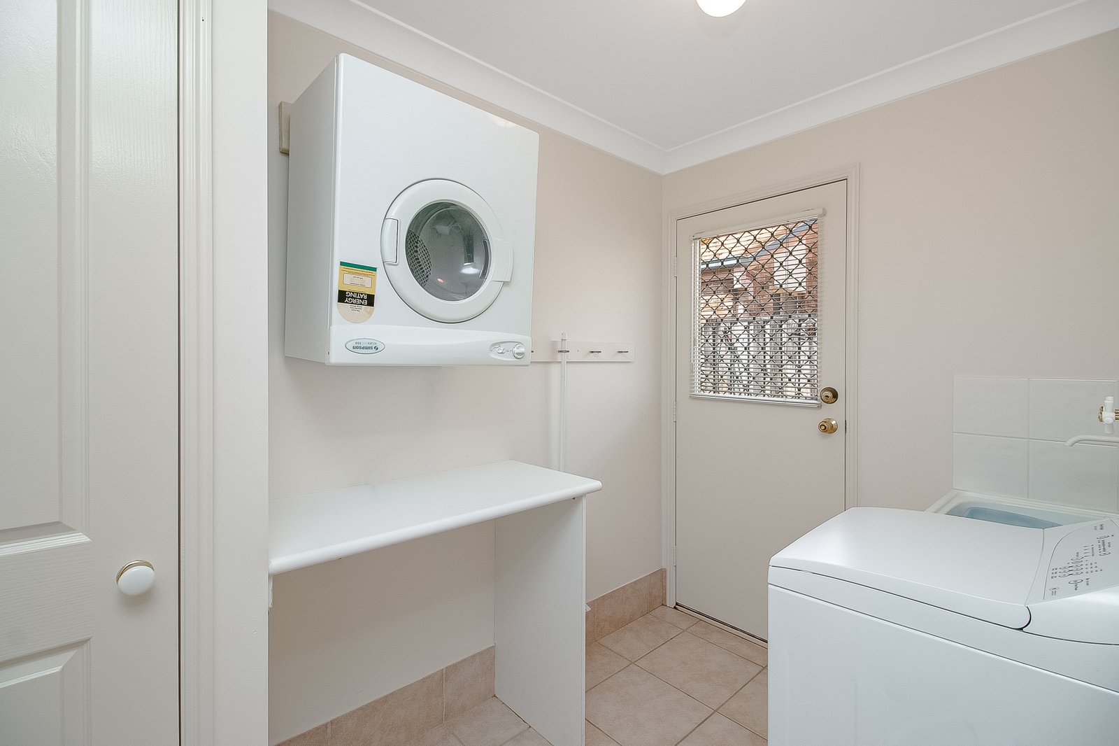 13 Narara Crescent BANORA POINT 11