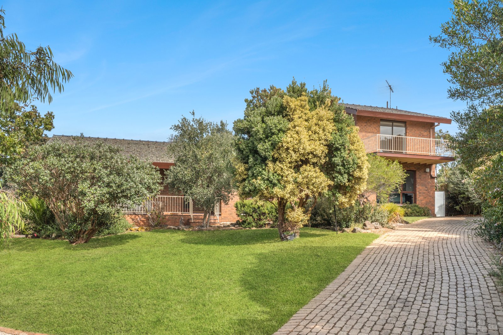 Real Estate and Property in 13 Nicholas Court, Point Lonsdale, VIC