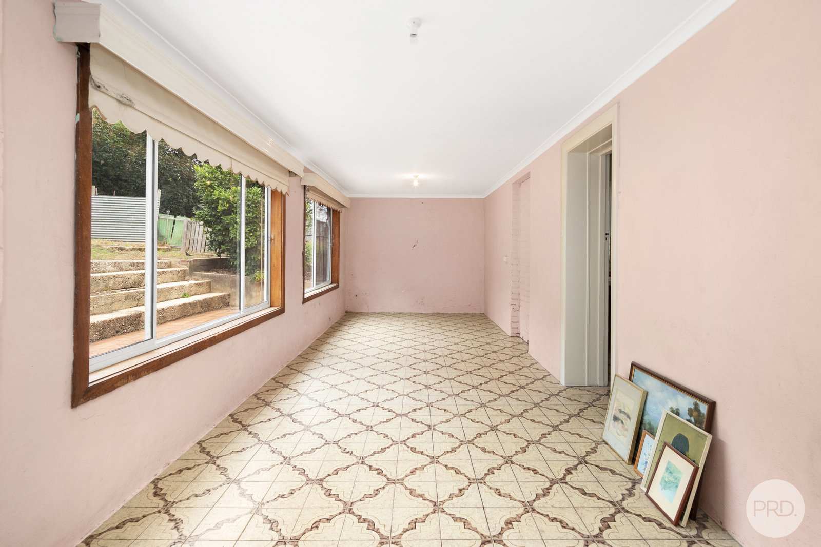 13 North Parade CRESWICK 9