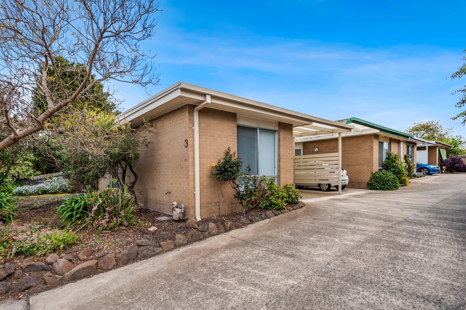 Gallery: 1/3 North Valley Road
