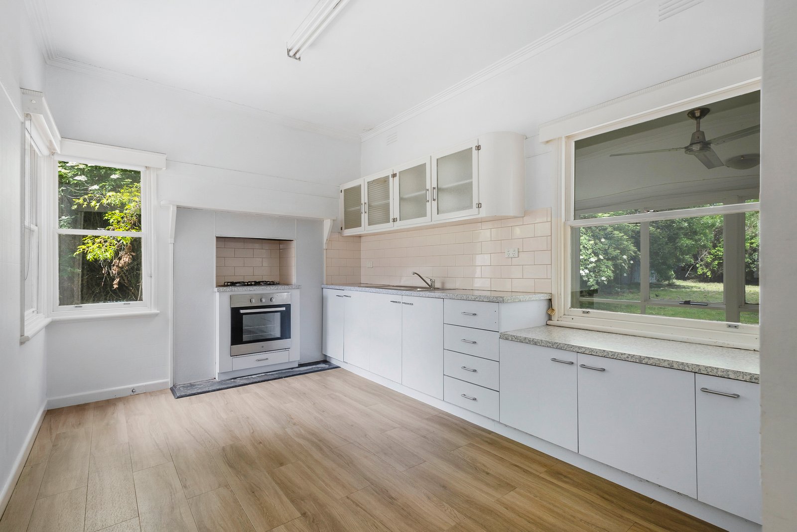 Real Estate and Property in 13 Old Lancefield Road, Woodend, VIC