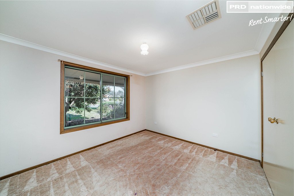 13 Oleander Crescent LAKE ALBERT 5