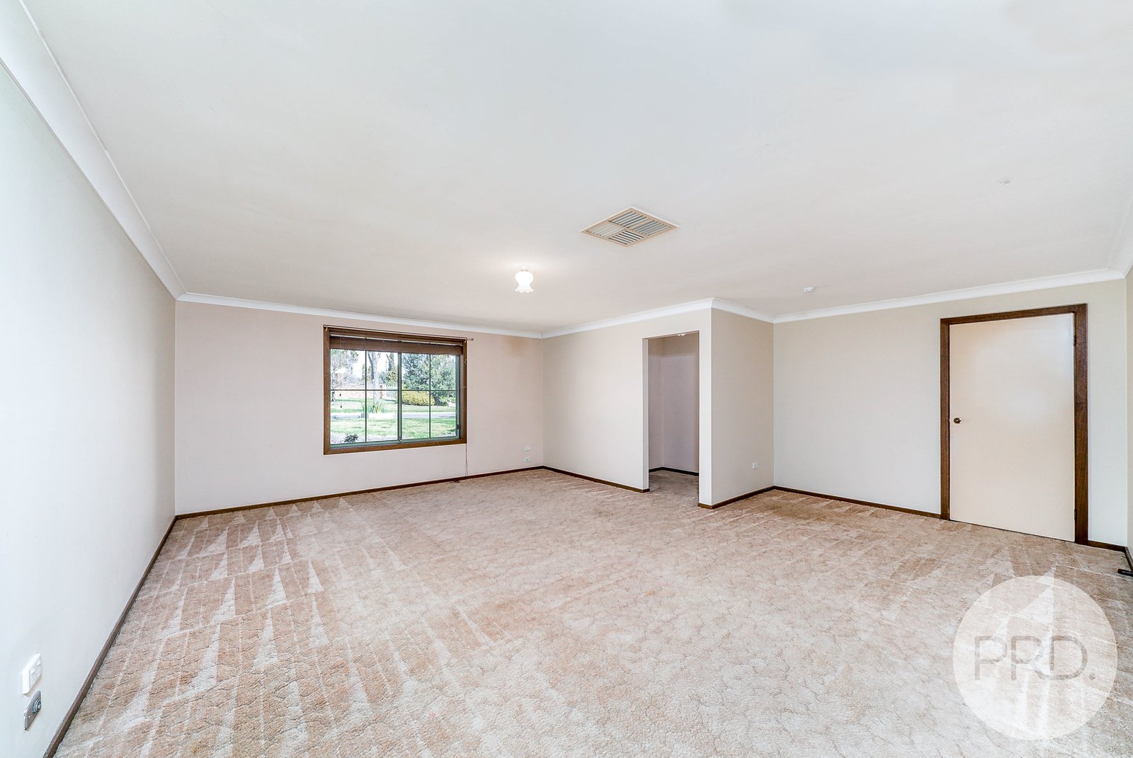 13 Oleander Crescent LAKE ALBERT 4