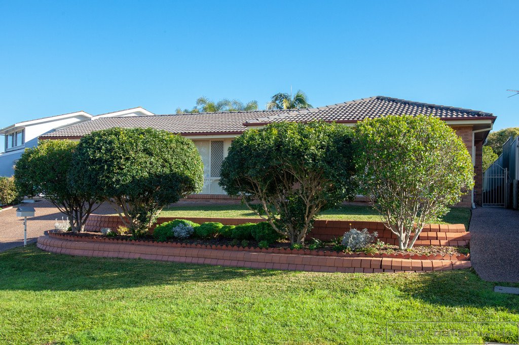 13 Pacific Cr  ASHTONFIELD 1