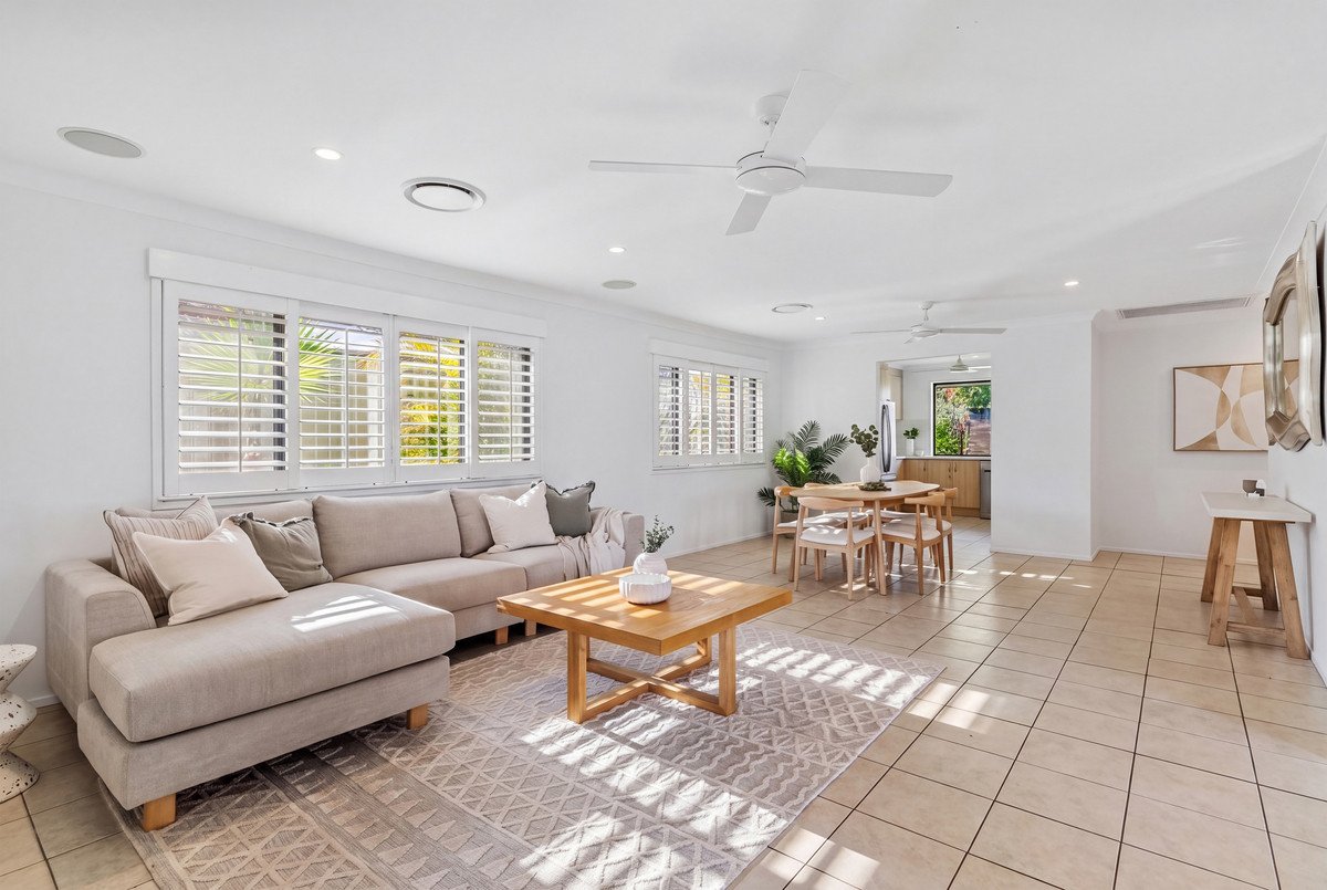 13 Palmwood Court BURLEIGH WATERS 6