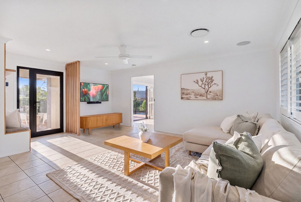 13 Palmwood Court BURLEIGH WATERS 7