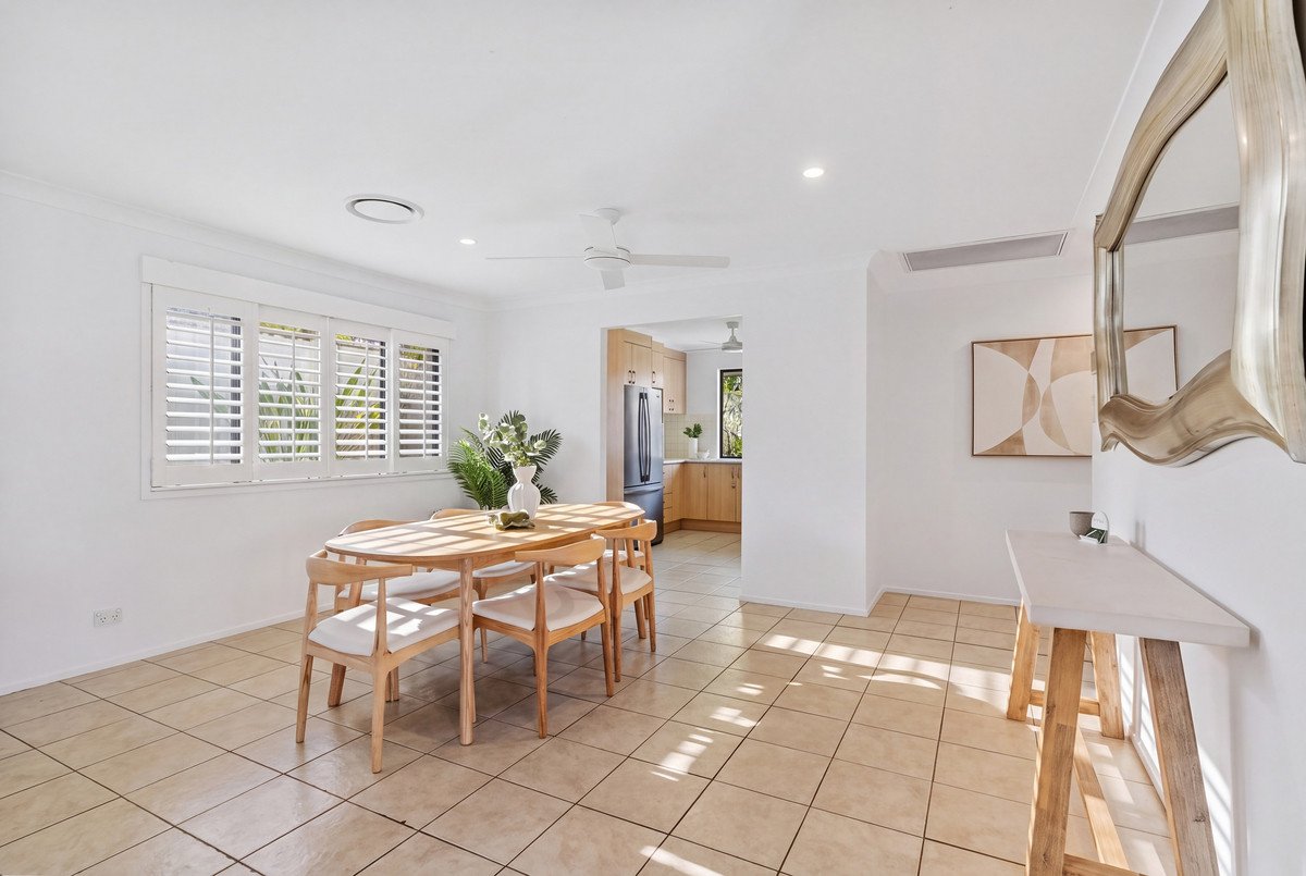 13 Palmwood Court BURLEIGH WATERS 8