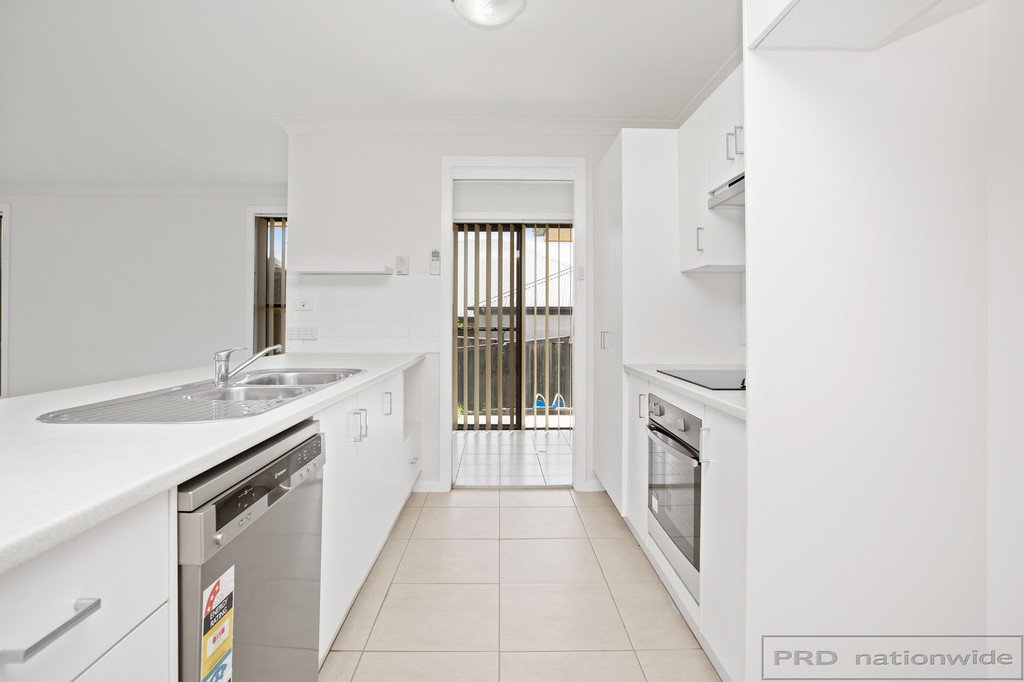 13 paperbark Parade ABERGLASSLYN 3