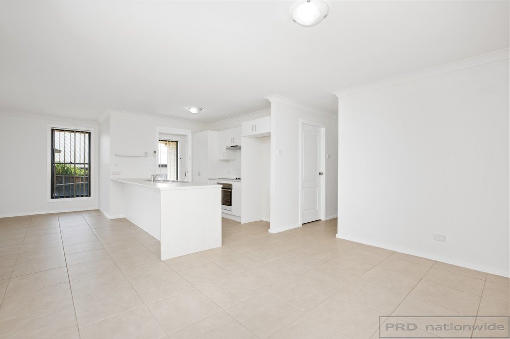 13 paperbark Parade ABERGLASSLYN 8